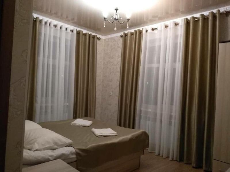 Compass Guest House Каракол Екстер'єр фото